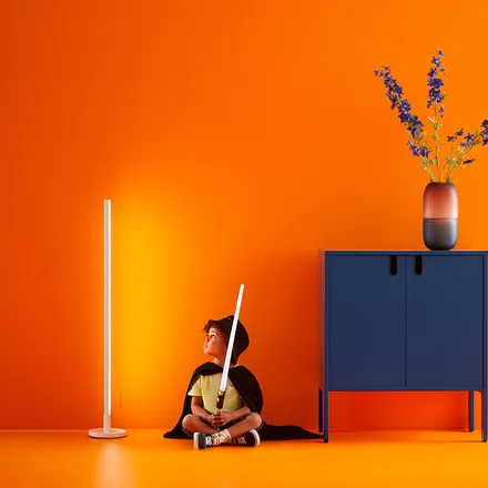 WIZ_POLE_FLOOR_LAMP_USE_CASE_01